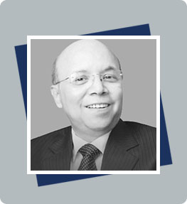 Dr. Rajan Saxena